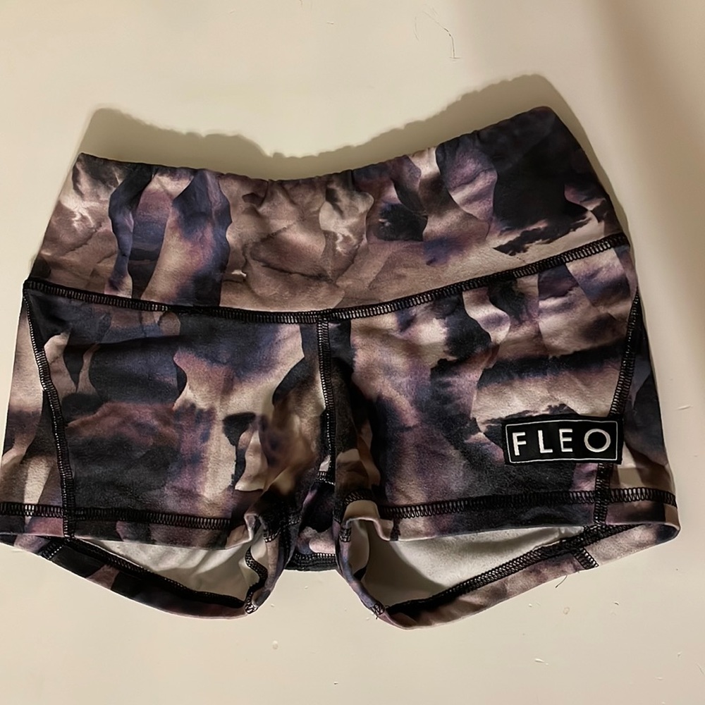 XS FLEO shorts